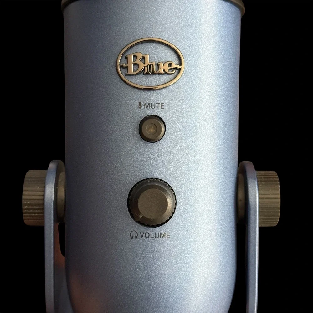 Blue Yeti USB Microphone Midnight Blue Multi-Pattern Condenser Mic A00132